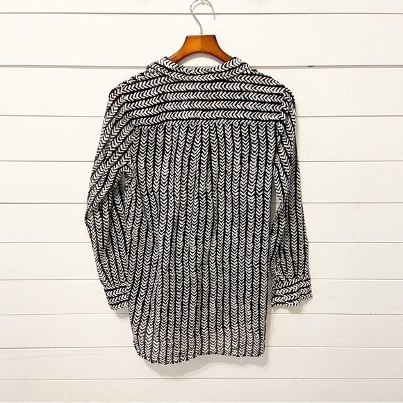 J.Crew | Herringbone Half Button Down Tunic Top Size Small - Picture 3 of 10